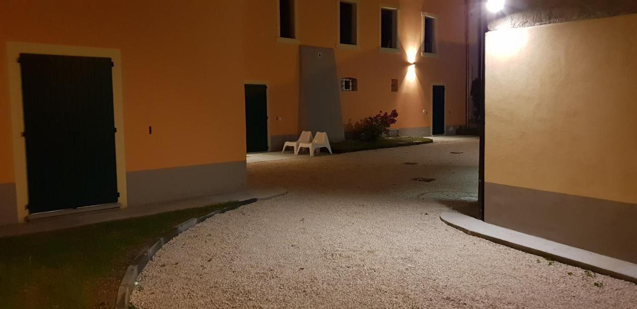 Ferienwohnung La Casa Di Edone Monzambano Exterior foto